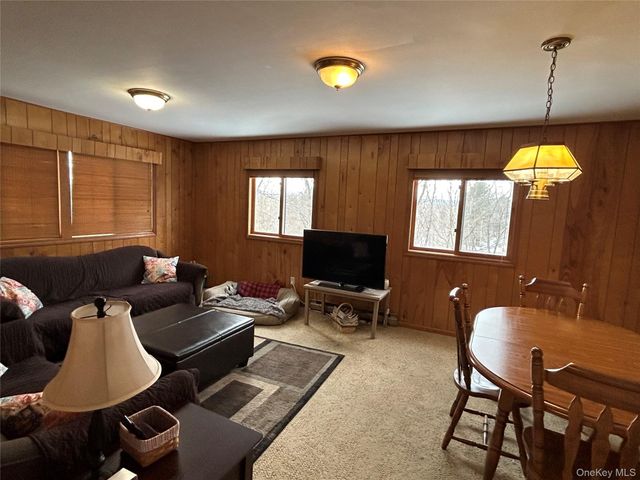 52 Clover Hill Drive, Poughkeepsie, NY 12603