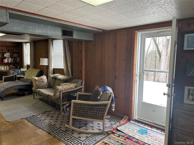 52 Clover Hill Drive, Poughkeepsie, NY 12603