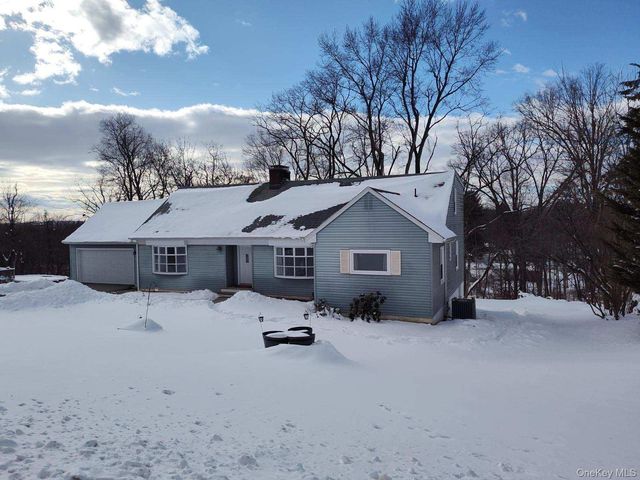 52 Clover Hill Drive, Poughkeepsie, NY 12603