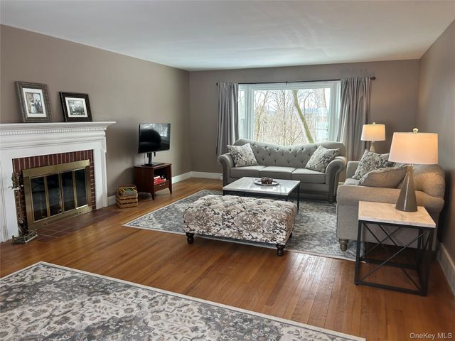 52 Clover Hill Drive, Poughkeepsie, NY 12603