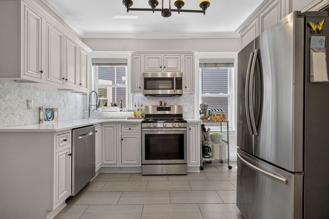 19 Rill St 2, Boston, MA 02125