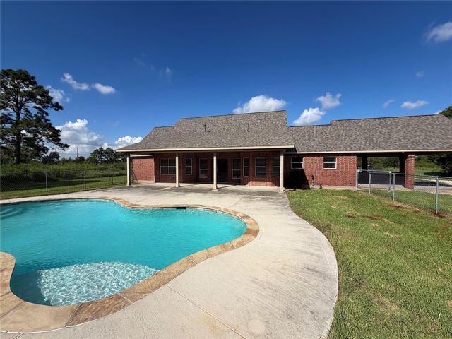 1619 County Road 612, Dayton, TX 77535