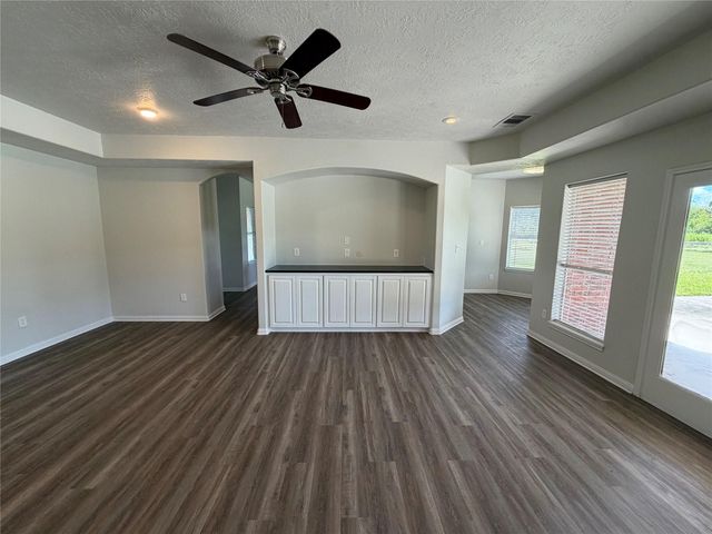 1619 County Road 612, Dayton, TX 77535
