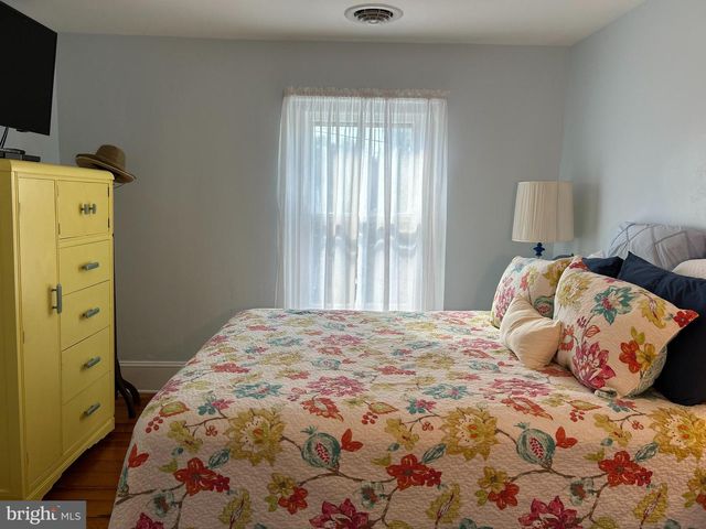 203 WALNUT ST, Milton, DE 19968