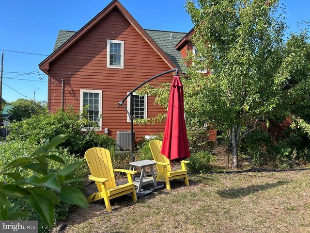 203 WALNUT ST, Milton, DE 19968