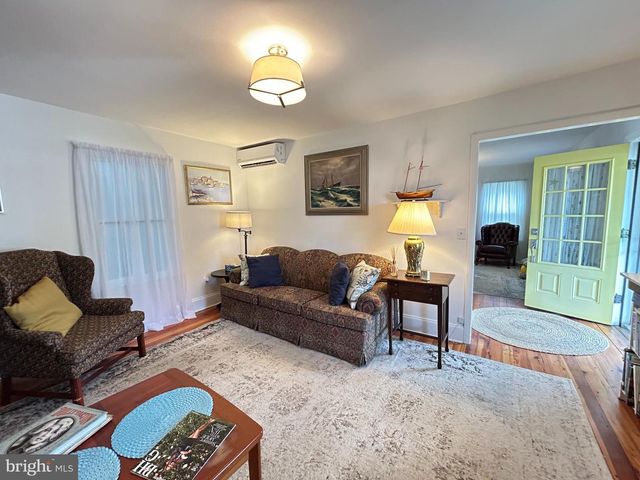 203 WALNUT ST, Milton, DE 19968