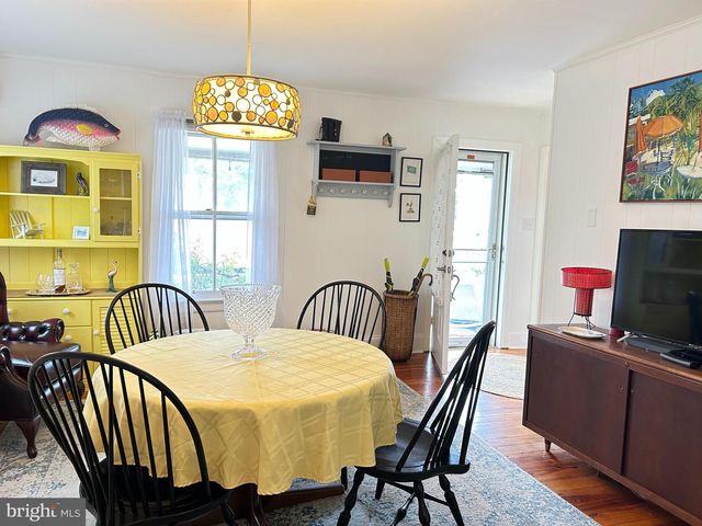 203 WALNUT ST, Milton, DE 19968