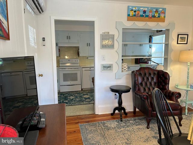 203 WALNUT ST, Milton, DE 19968