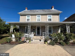 203 WALNUT ST, Milton, DE 19968
