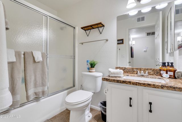 8914 W DESERT JEWEL Drive, Peoria, AZ 85345