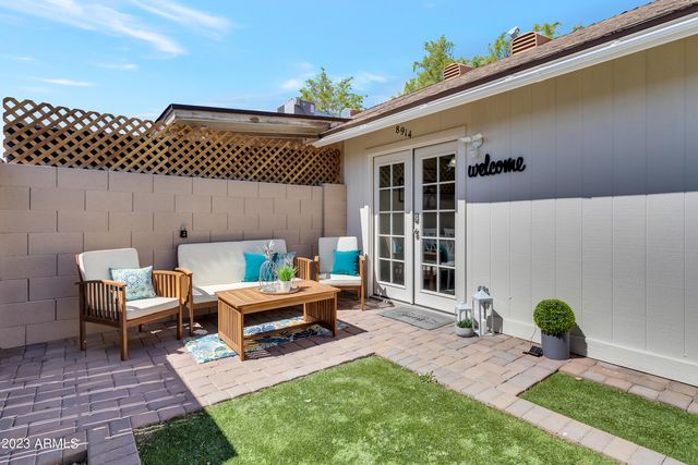 8914 W DESERT JEWEL Drive, Peoria, AZ 85345