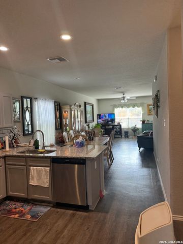 9042 Halbert Falls, San Antonio, TX 78245