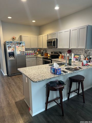 9042 Halbert Falls, San Antonio, TX 78245