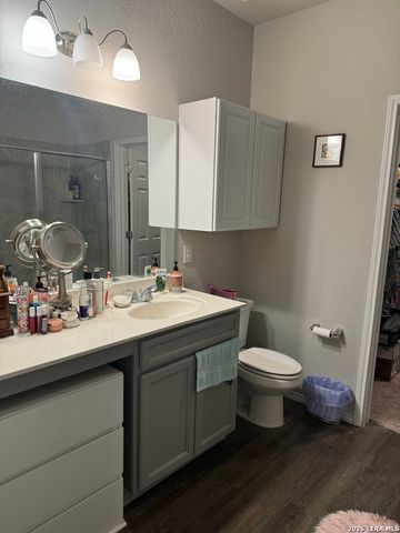 9042 Halbert Falls, San Antonio, TX 78245