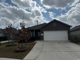 9042 Halbert Falls, San Antonio, TX 78245