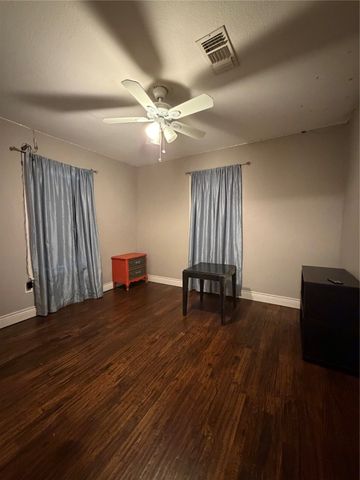 703 Carver Street, Whitesboro, TX 76273