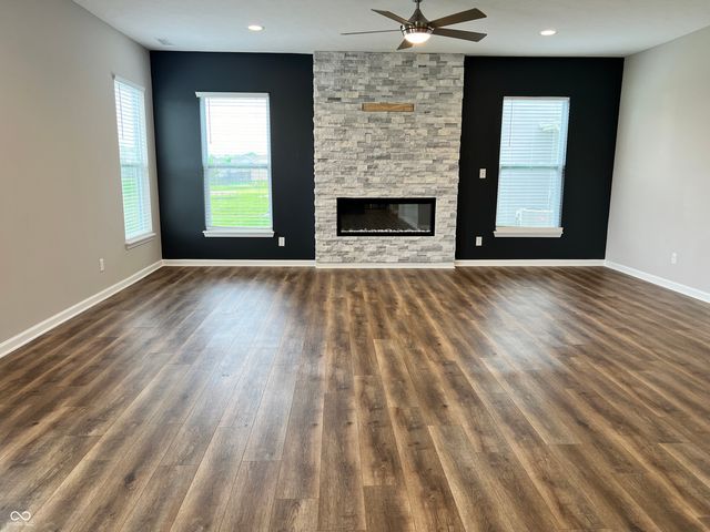 5656 Grosbeak Drive, Greenwood, IN 46143