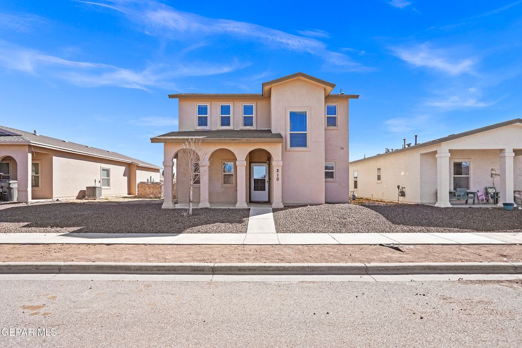 210 Lago Maggiore Street, Horizon City, TX 79928