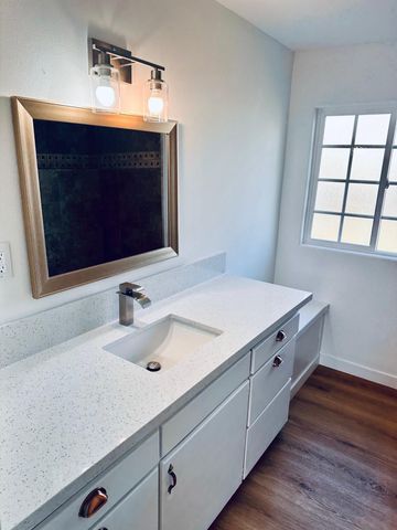 366 N Palm Street, Woodlake, CA 93286