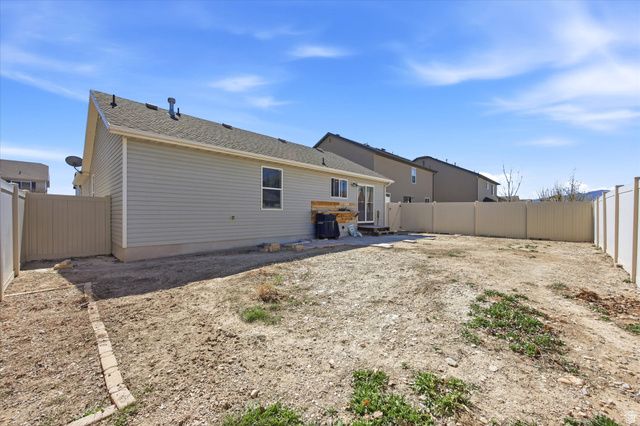 2341 E SUMMIT WAY, Eagle Mountain, UT 84005