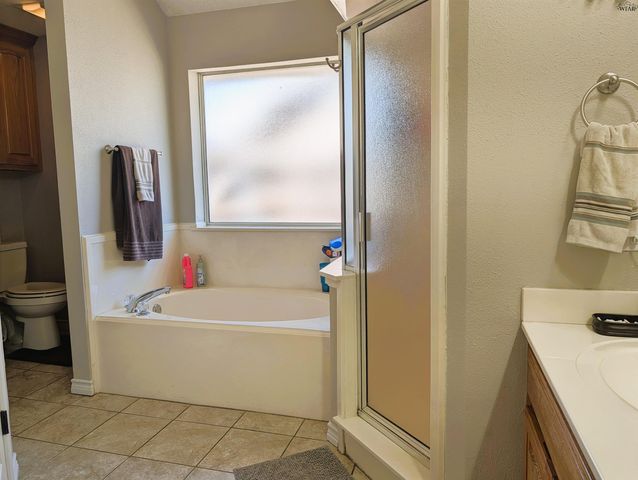 1609 JOHNSON ROAD, Iowa Park, TX 76367