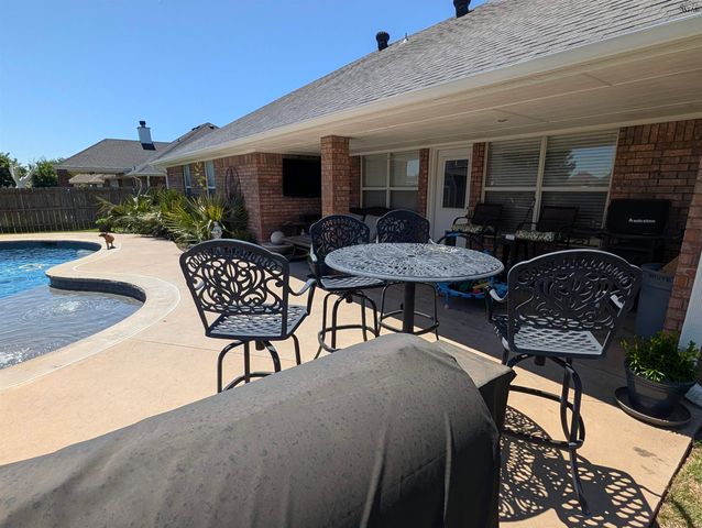 1609 JOHNSON ROAD, Iowa Park, TX 76367