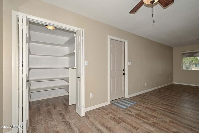 3957 W DESERT HILLS Drive, Phoenix, AZ 85029