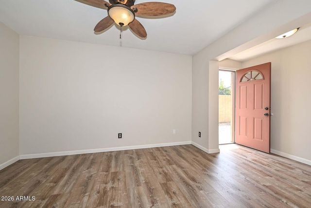 3957 W DESERT HILLS Drive, Phoenix, AZ 85029