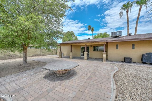 3957 W DESERT HILLS Drive, Phoenix, AZ 85029