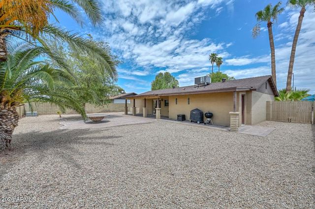 3957 W DESERT HILLS Drive, Phoenix, AZ 85029