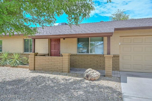 3957 W DESERT HILLS Drive, Phoenix, AZ 85029