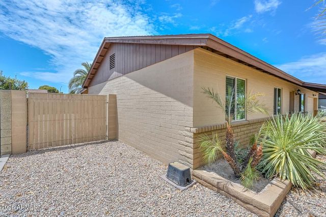 3957 W DESERT HILLS Drive, Phoenix, AZ 85029