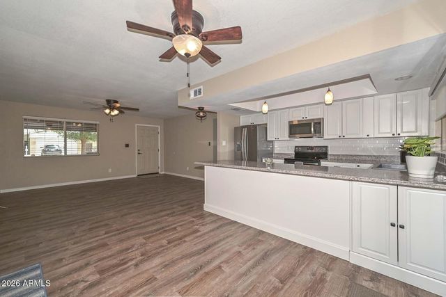 3957 W DESERT HILLS Drive, Phoenix, AZ 85029