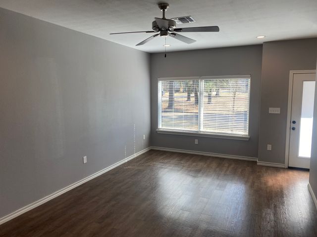 806 W 32nd Street, Texarkana, TX 75503