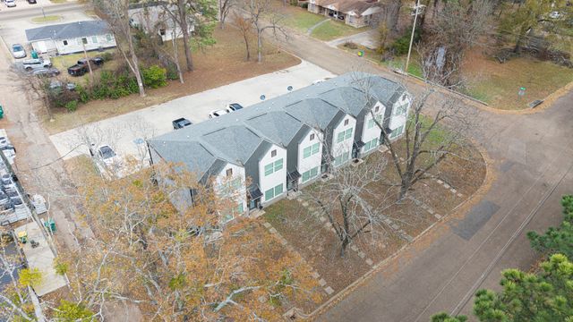 806 W 32nd Street, Texarkana, TX 75503