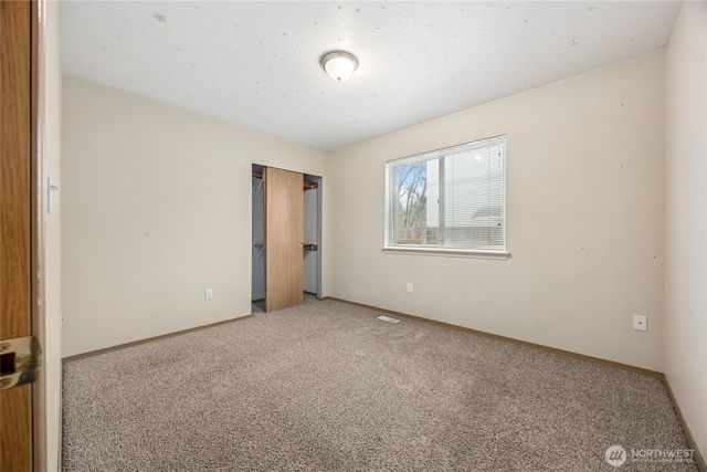 15403 105th Avenue SE, Yelm, WA 98597