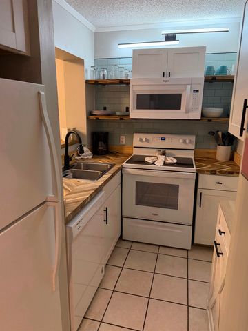 415 Ocean Creek Dr Apt 2208, Myrtle Beach, SC 29572