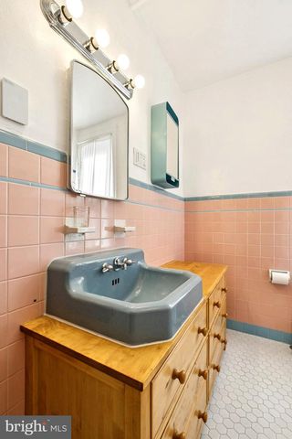 423 E HIGH ST, Philadelphia, PA 19144