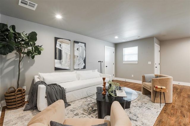 9400 Mahler Place, Oklahoma City, OK 73120