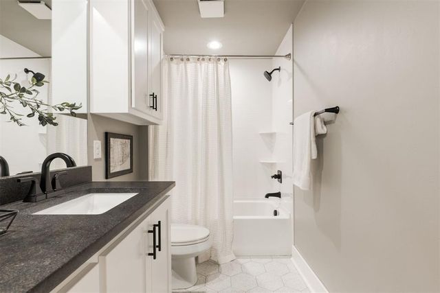 9400 Mahler Place, Oklahoma City, OK 73120