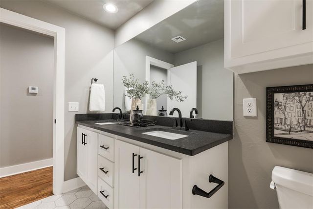 9400 Mahler Place, Oklahoma City, OK 73120