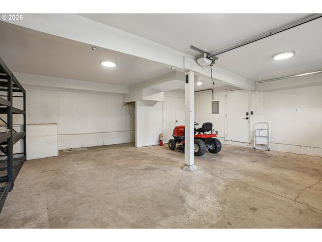 13000 Se 257TH Ave, Damascus, OR 97089