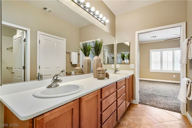 2371 Mourning Warbler Avenue, North Las Vegas, NV 89084