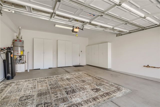 2371 Mourning Warbler Avenue, North Las Vegas, NV 89084