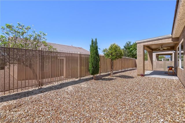 2371 Mourning Warbler Avenue, North Las Vegas, NV 89084