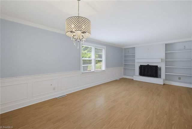 168 Piccadilly Drive, Winston-salem, NC 27104