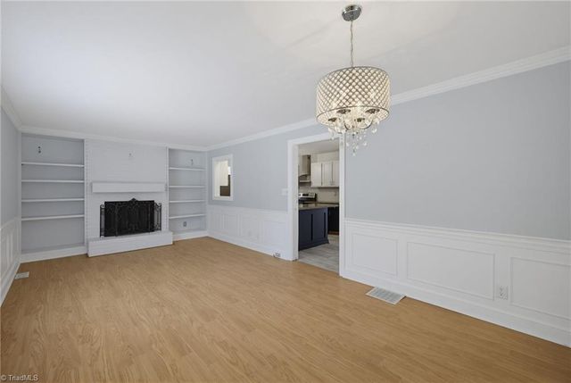 168 Piccadilly Drive, Winston-salem, NC 27104
