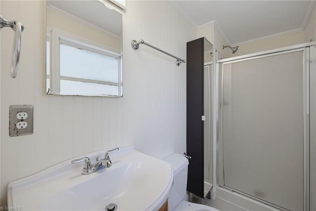 168 Piccadilly Drive, Winston-salem, NC 27104