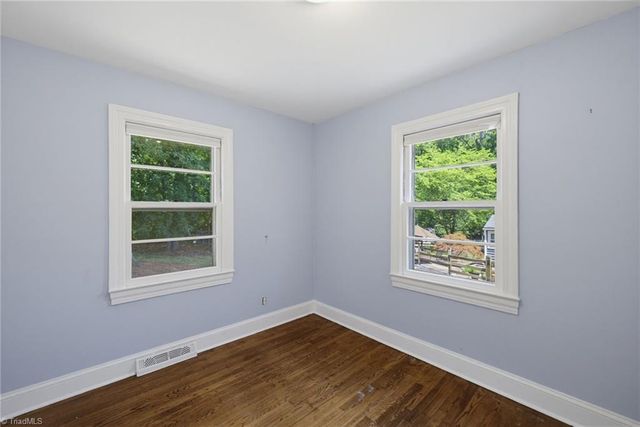 168 Piccadilly Drive, Winston-salem, NC 27104