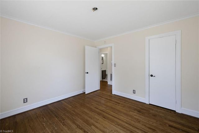 168 Piccadilly Drive, Winston-salem, NC 27104